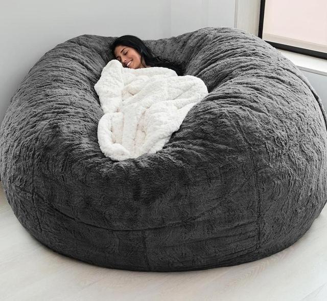 Ngoài trời 7ft Giant Bean Bag Lounge Chair Soft False Fur Fabric EPS Fill 6