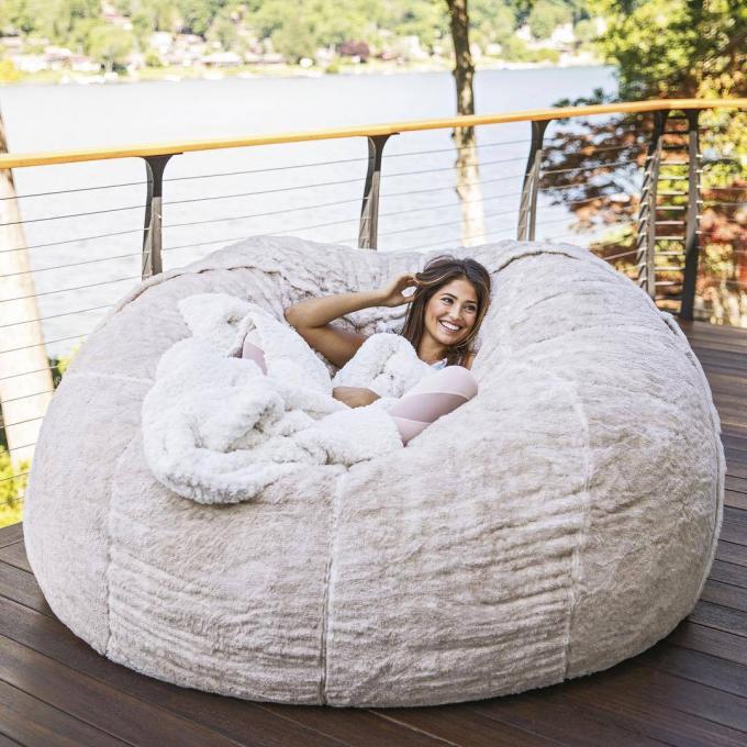 Ngoài trời 7ft Giant Bean Bag Lounge Chair Soft False Fur Fabric EPS Fill 9