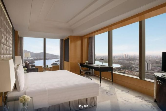 trường hợp công ty mới nhất về Shangri-La: Khách sạn 5 sao duyên dáng với các phòng sang trọng và tầm nhìn thành phố hùng vĩ  3